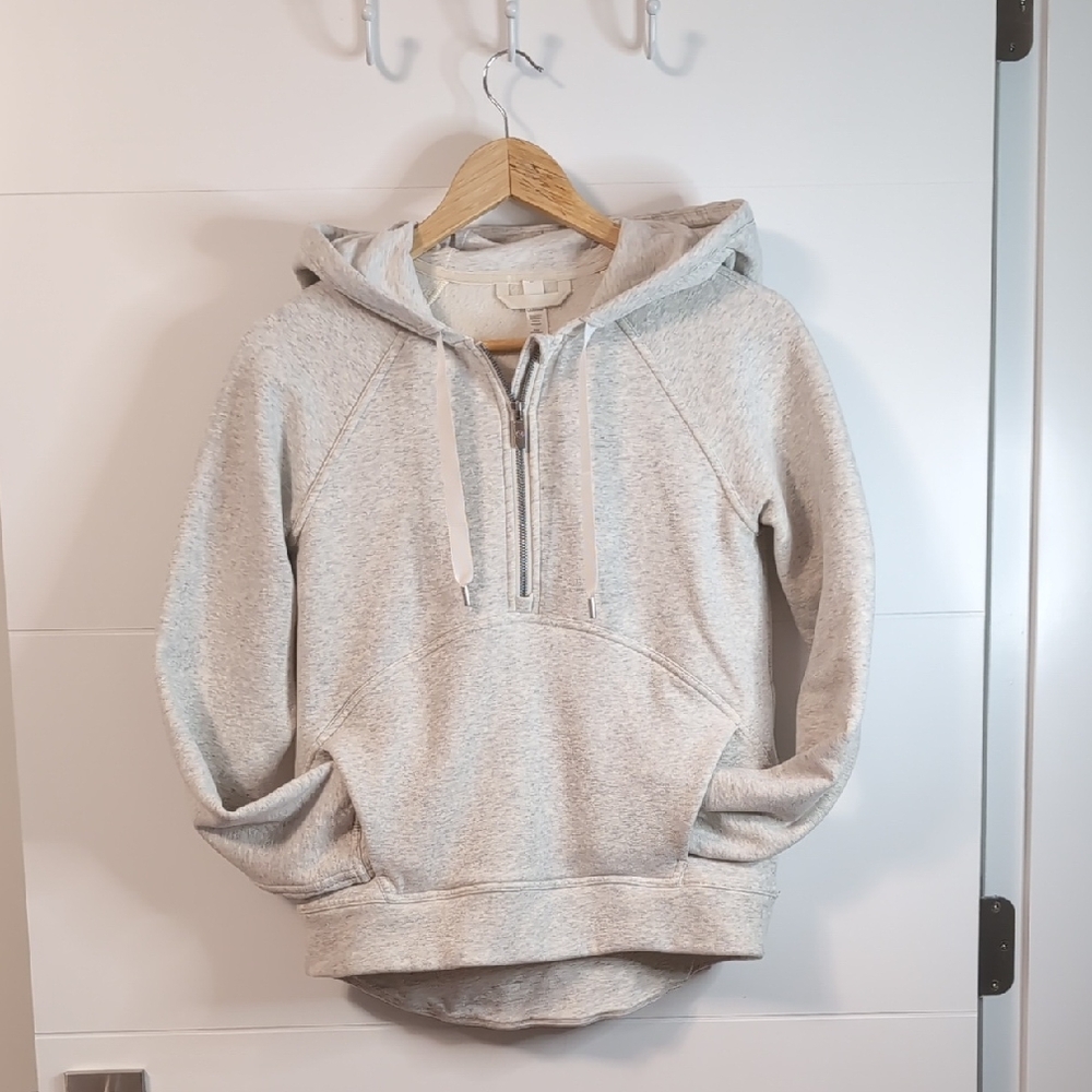 Lululemon “Catch a Moment” 1/4 Zip Heathered Ivory - 6